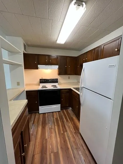 Maple Ridge Apartments