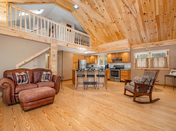 173 Waukewan Street, Meredith, NH 03253
