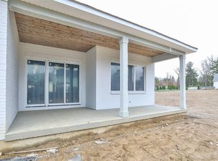 10304 Montgomery Rd, Cincinnati, OH 45242