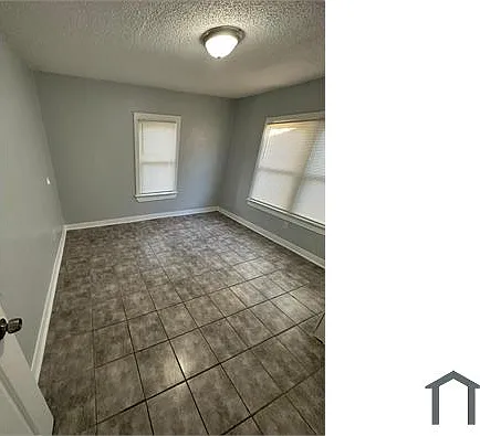 1359 W 20th St — Photo 13
