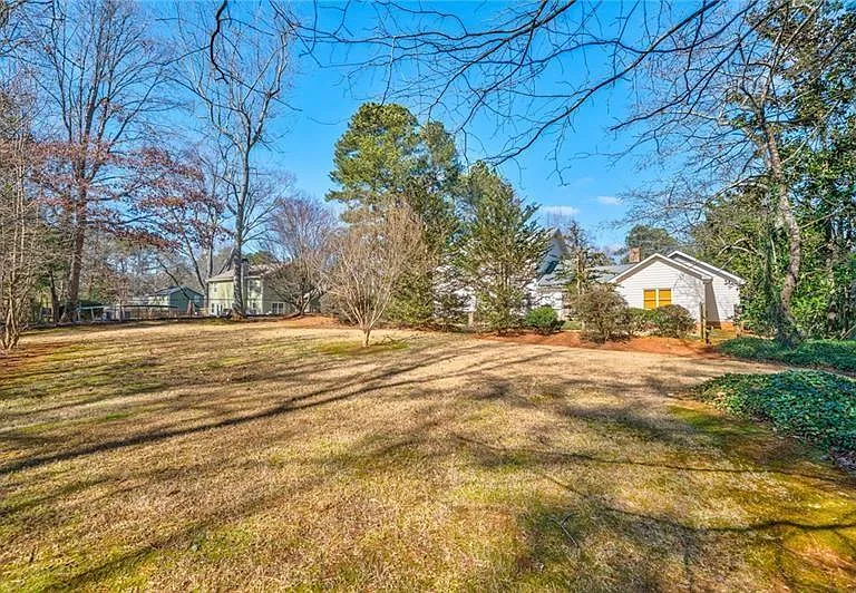 4010 Mansion Dr — Photo 22