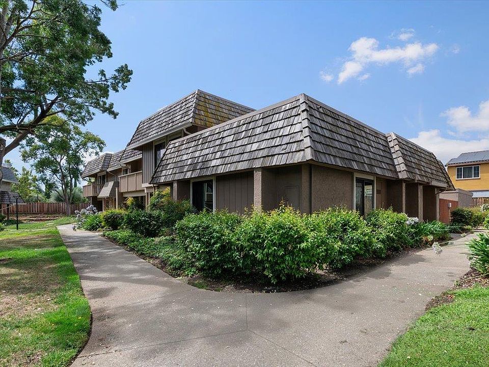 1st image of 4740 Clear River Ct