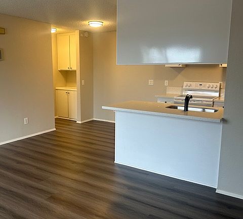 2nd image of 3875 Van Dyke Ave APT 3