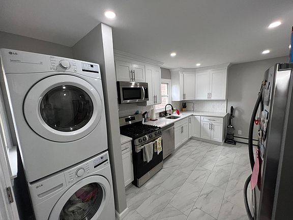3rd image of 284 Mary Lou Ave #1