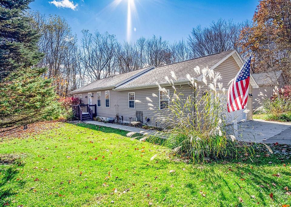 1st image of 802 Crestrose Cir