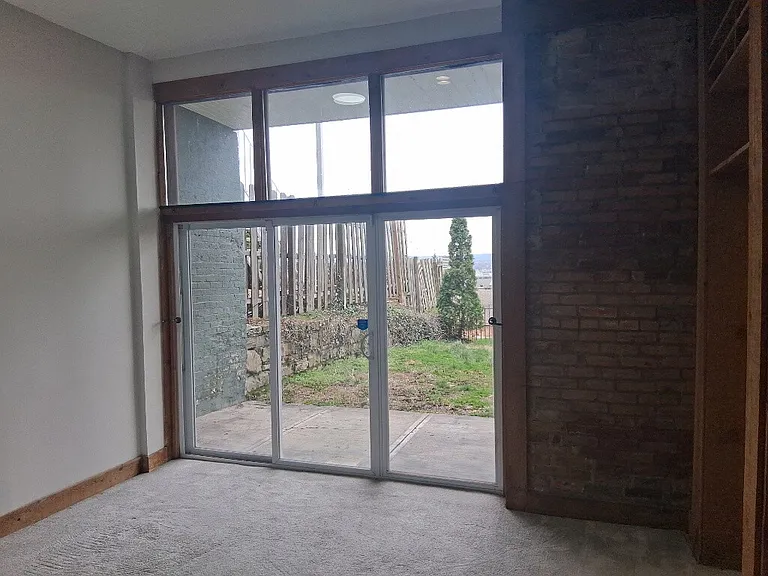 533 Milton St #1 — Photo 7