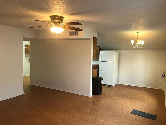 3rd image of 34 Dogwood Ln #34