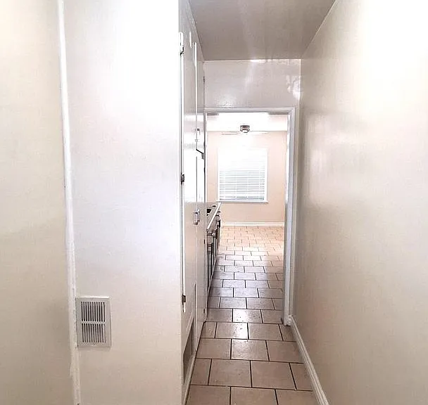 4033 W El Segundo Blvd — Photo 13