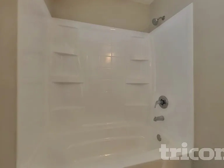 11514 W Wethersfield Rd — Photo 13