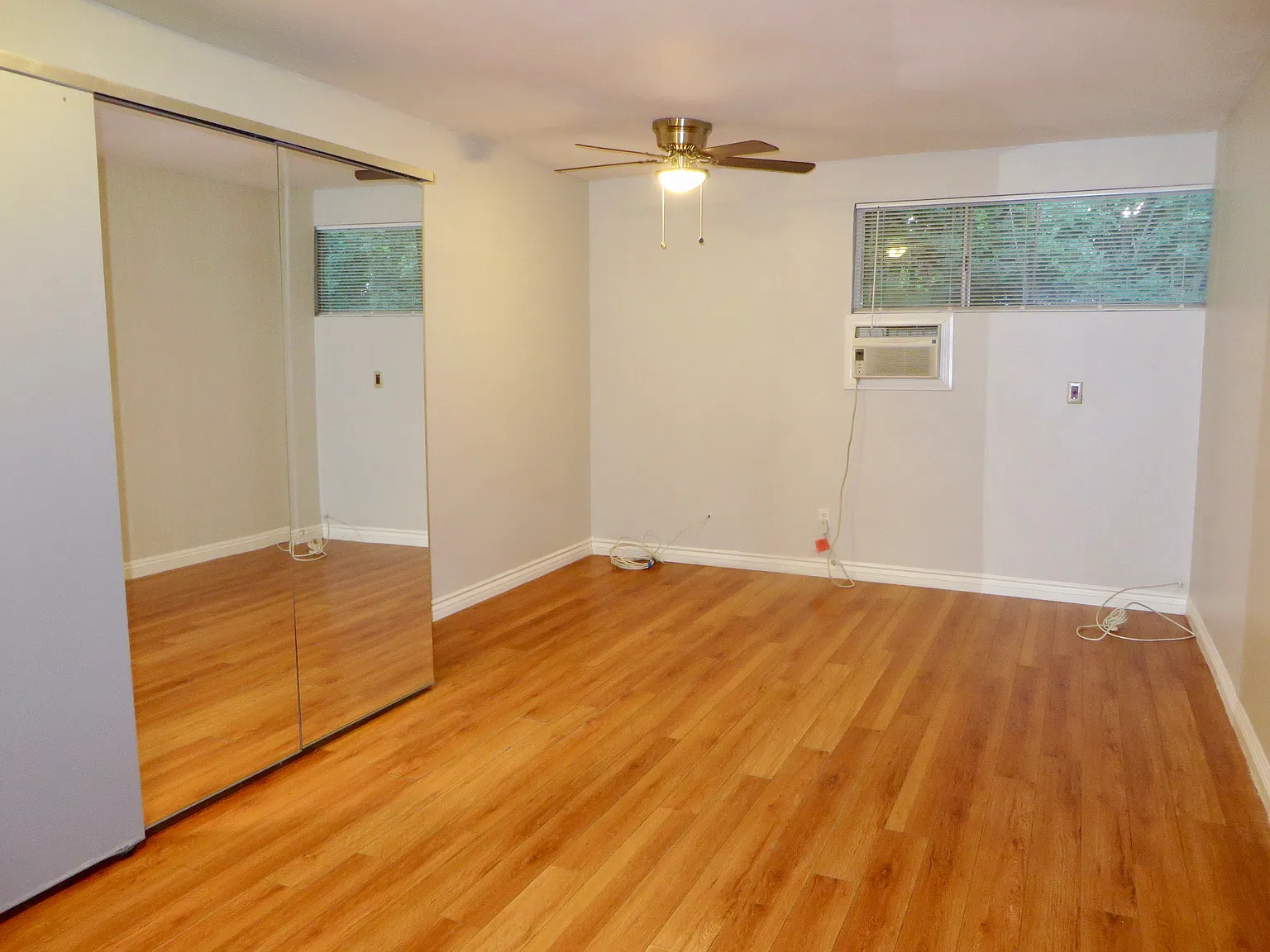 1 bed, 225 sqft, $1,400 — Photo 2