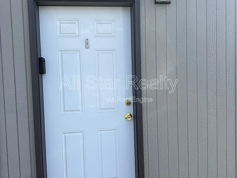 3901 Northwood Dr #8 — Photo 10