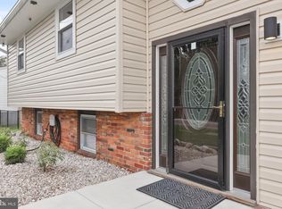 154 Riviera Dr, Pasadena, MD 21122