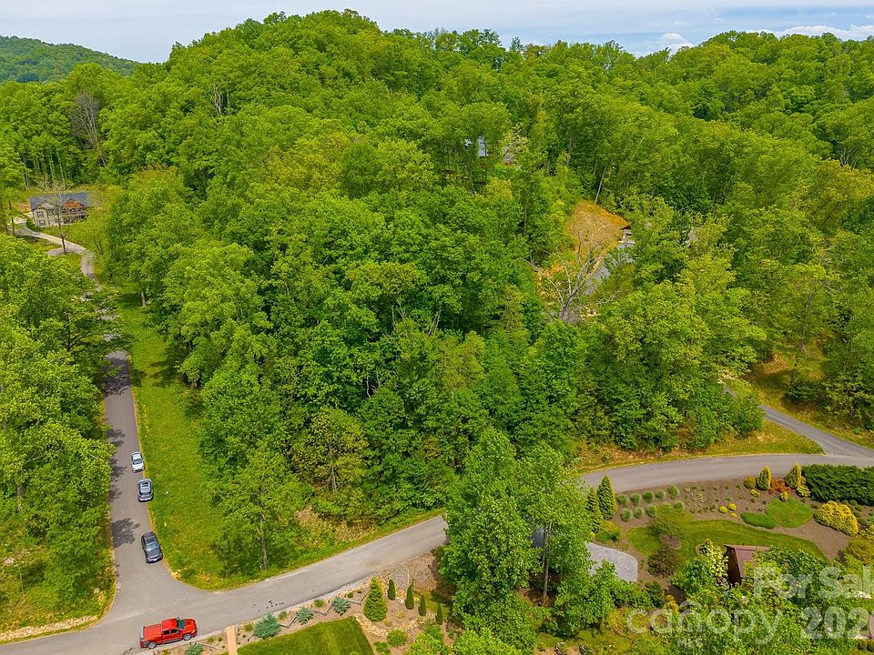1st image of 27 Peak View Ln