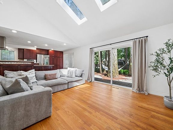 4th image of 17614 Schalit Way