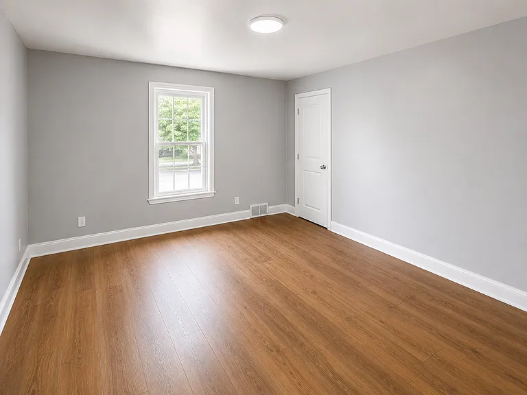 1505-1515 Franklin Park S — Photo 9