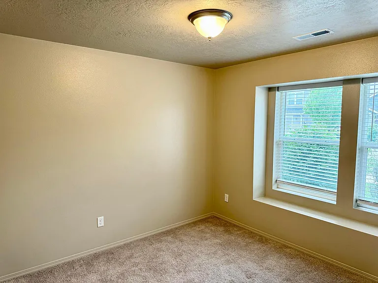 4708 N Alester Ave — Photo 21