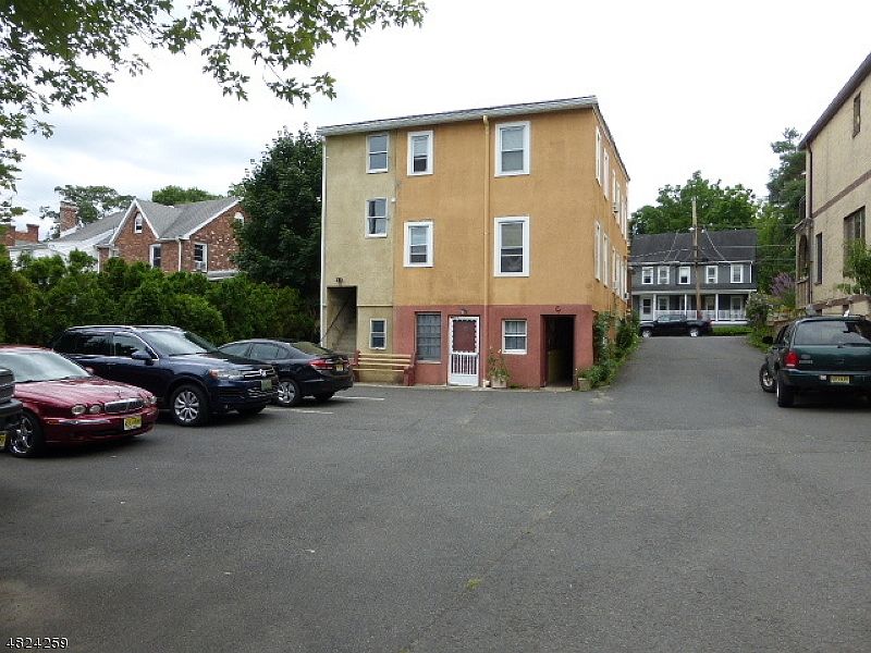 2nd image of 12 North St APT 3