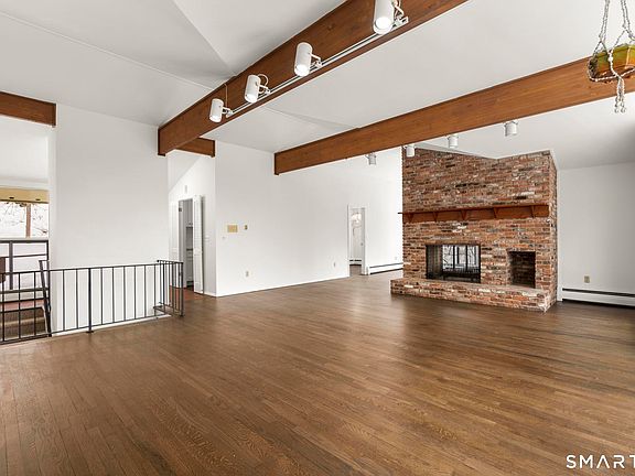 2nd image of 304 Olmstead Hill Rd
