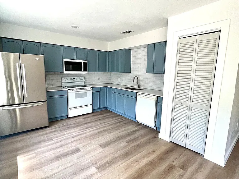 813 Panay Way Dr — Photo 1
