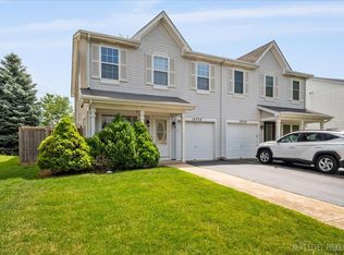 2722 Cedar Glade Rd, Naperville, IL 60564