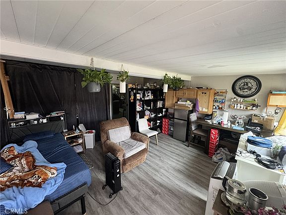 4th image of 23853 Betts Pl