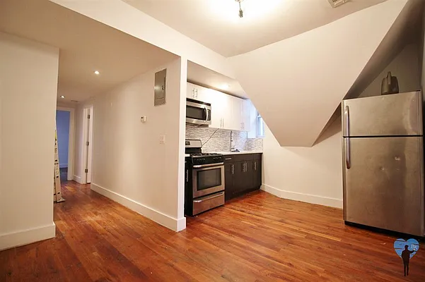 Rented by Next Door Realty NYC | media 13
