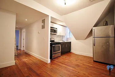 Rented by Next Door Realty NYC