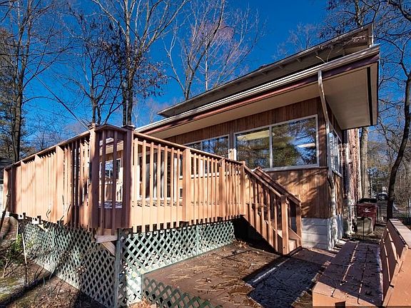 5th image of 1132 Martin Pl