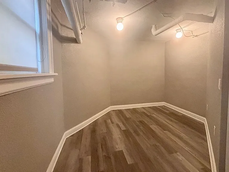 1444 N Humboldt Ave — Photo 11