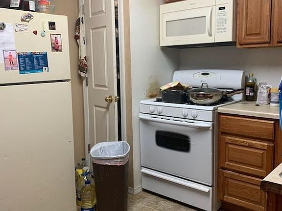 2nd image of 2509 Mesa Dr SE