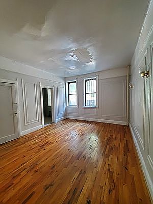 4th image of 2100 Westbury Ct APT 1C