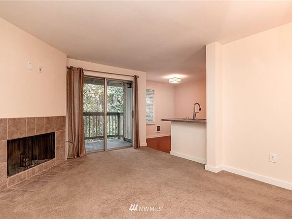 3rd image of 429 S 321st Pl APT E10