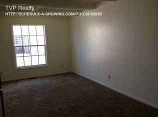 25 Potomac Ln, Elyria, OH 44035