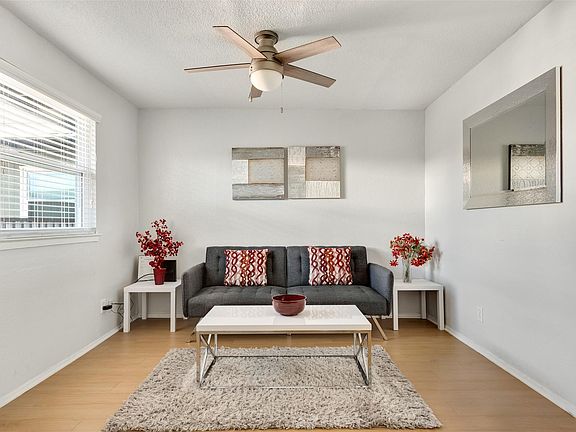 2nd image of 2401 Manor Rd APT 209