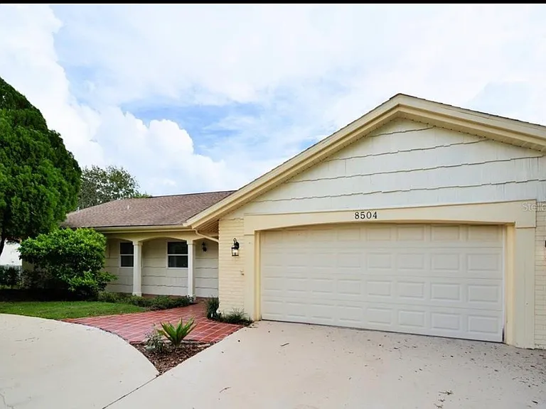 8504 Sunflower Ln — Photo 3