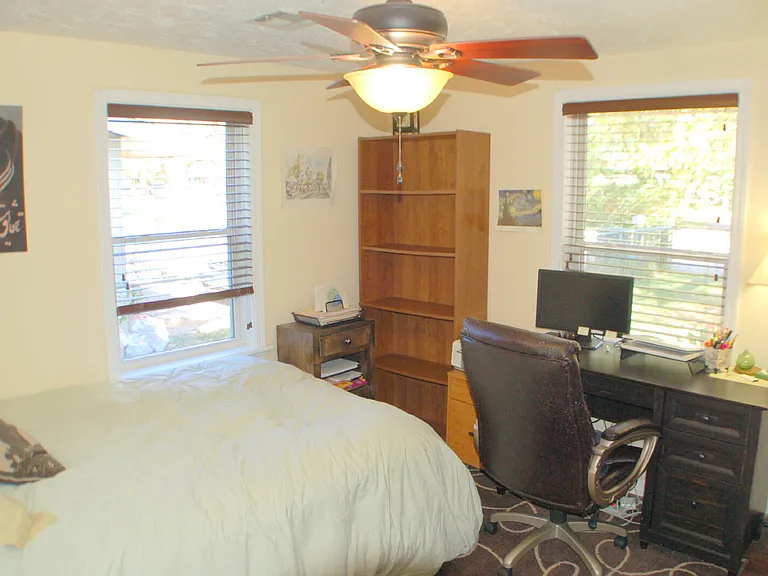 1439 S West Ave — Photo 9