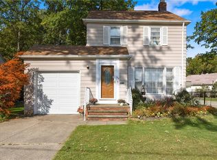 654 Voelker Ave, Euclid, OH 44123