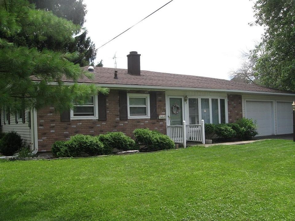 1st image of 810 Daffodil Dr