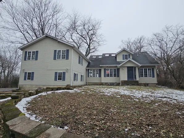 181 Old Sutton Rd, Barrington, IL 60010