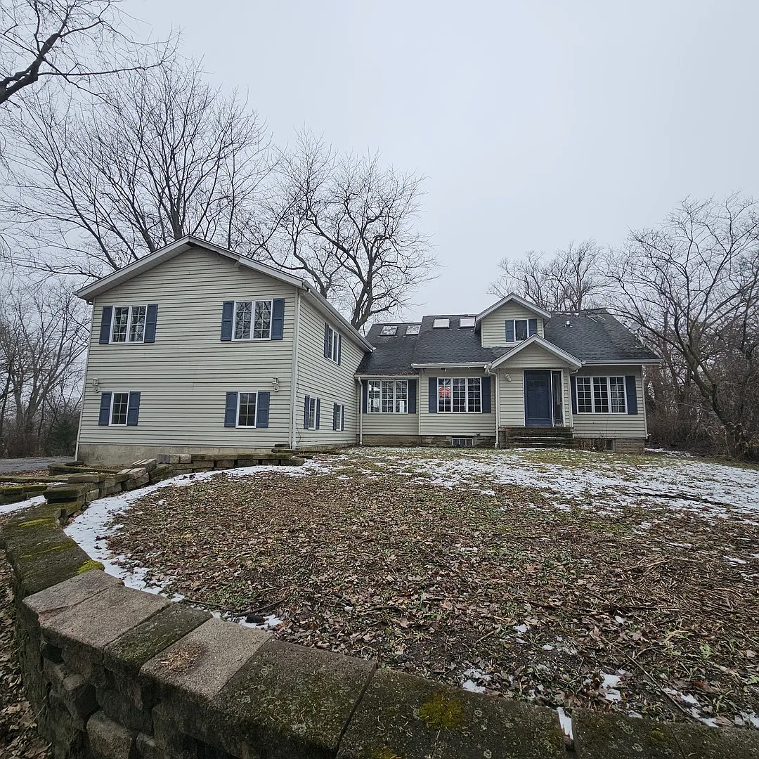 181 Old Sutton Rd photo 1