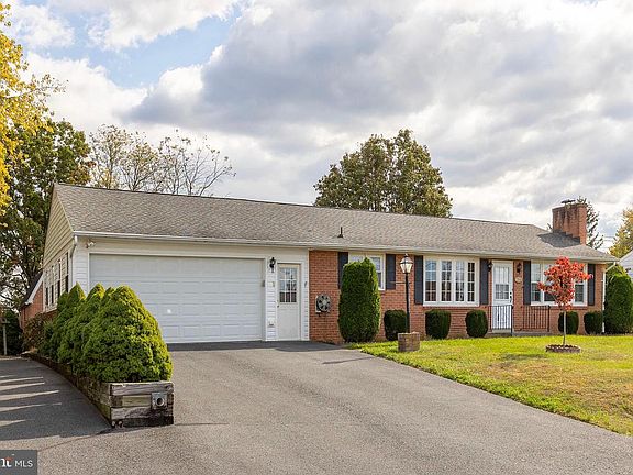 3rd image of 204 Ridge Rd