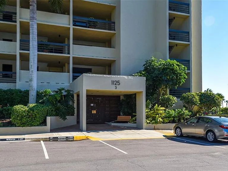 1125 Gulf Of Mexico Dr #403 — Photo 2
