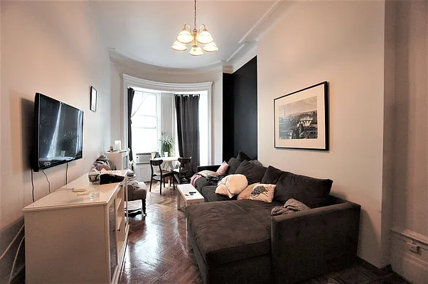 Rented by Compass | media 6