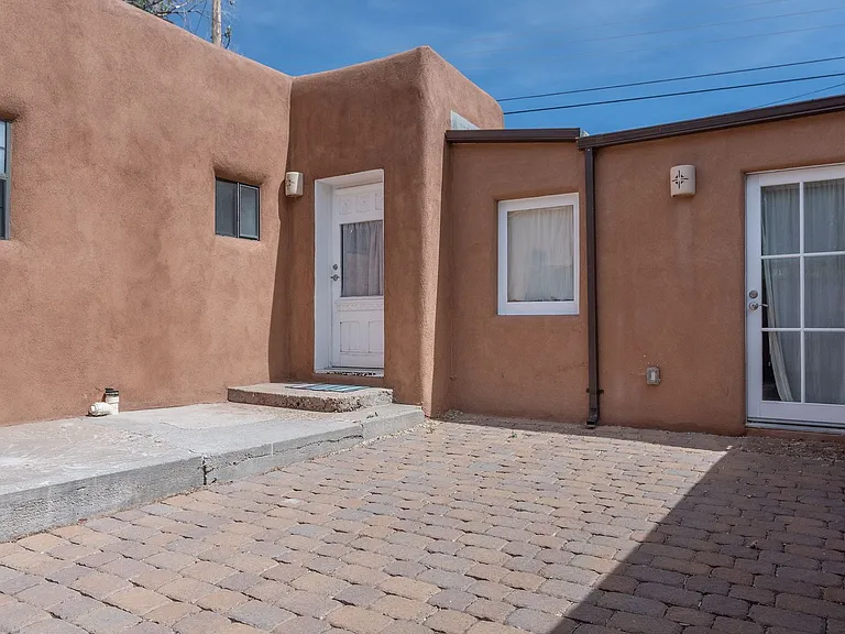 728 Montez Pl — Photo 22
