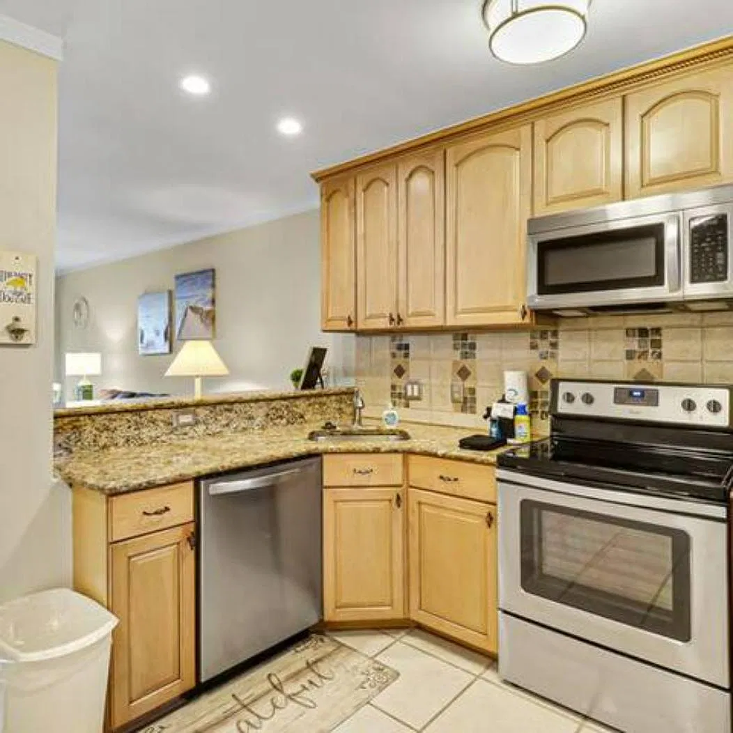 663 William Hilton Pkwy — Photo 4