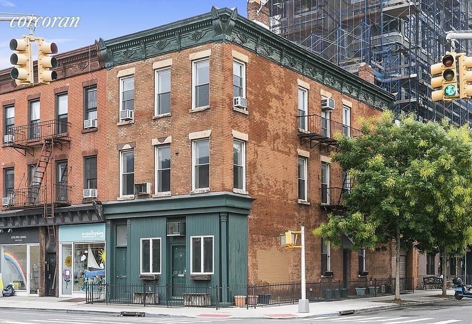 1st image of 289 3rd Ave #1