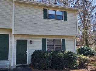 8496 Pineland Dr, Jonesboro, GA 30238