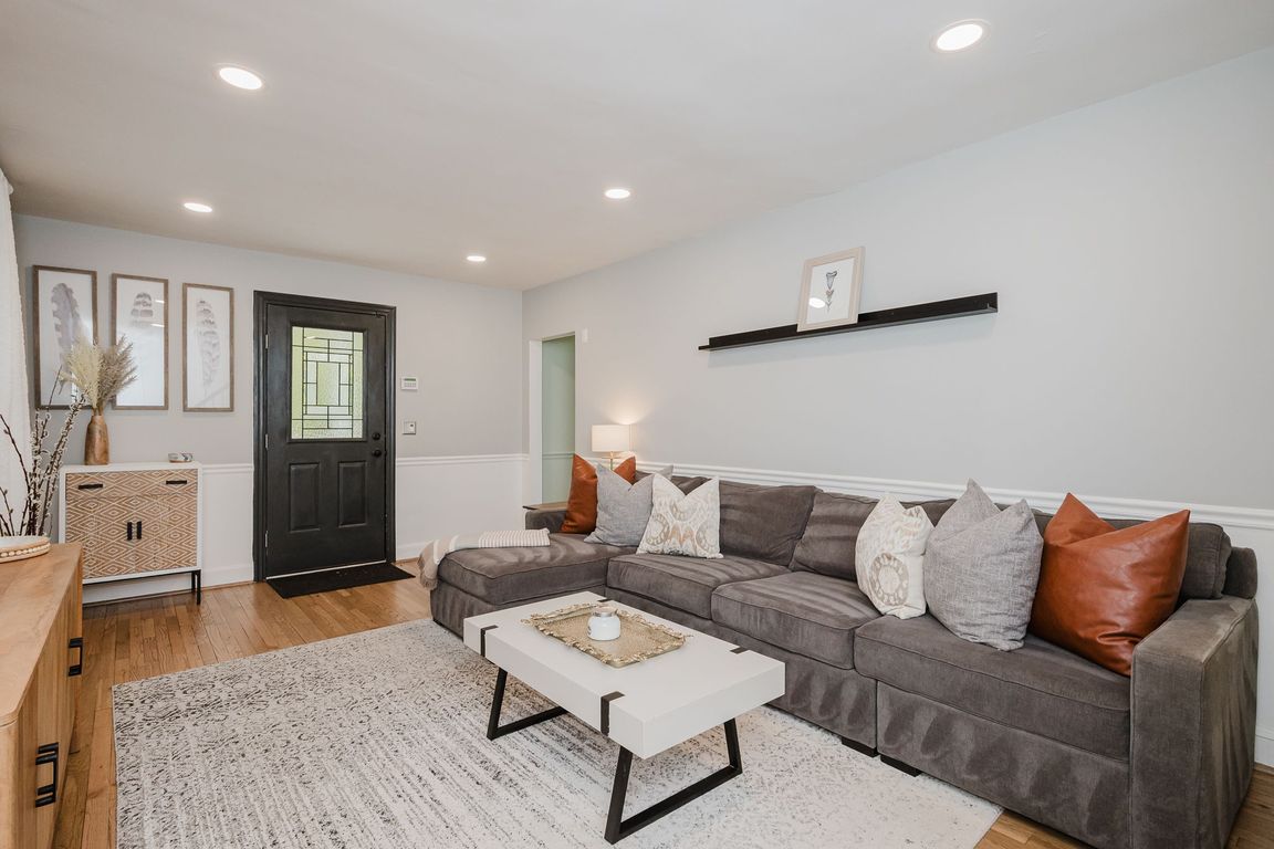 next background image