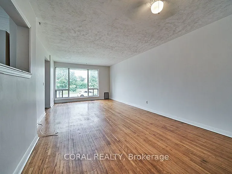 213 Cabot St — Photo 11
