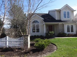 2728 Edgebrook Xing, Twinsburg, OH 44087